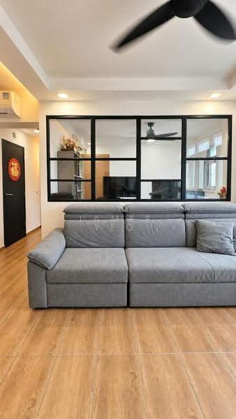 415A Fernvale Link, 415A Fernvale Link, Seletar / Yio Chu Kang, 3 Bedrooms, 1,001 sqft, HDB Flat For Sale, by James Yeo, 500272253 - Living Room - PropertyGuru.com.sg