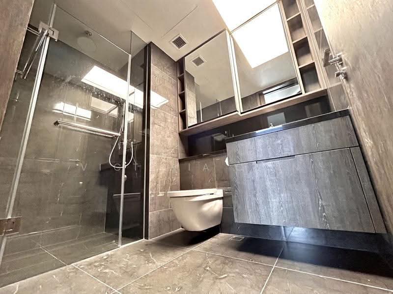 The M, 30 Middle Road, Beach Road / Bugis / Rochor, 2 Bedrooms, 592 sqft, Condominium For Sale, by Victoria Chan, 500272257 - Bathroom - PropertyGuru.com.sg