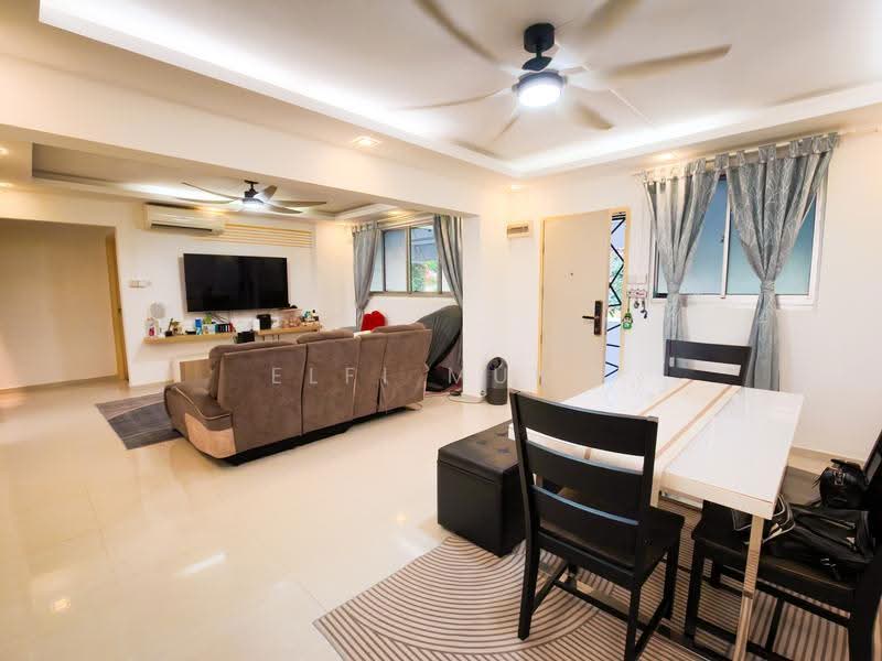 489C Tampines Street 45, 489C Tampines Street 45, Pasir Ris / Tampines, 3 Bedrooms, 1,119 sqft, HDB Flat For Sale, by Elfi Muni, 500272277 - Living Room - PropertyGuru.com.sg