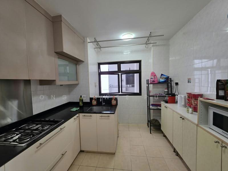 108C Mcnair Road, 108C Mcnair Road, Balestier / Toa Payoh, 3 Bedrooms, 926 sqft, HDB Flat For Sale, by Ong Chwee Puan, 500272287 - Kitchen - PropertyGuru.com.sg