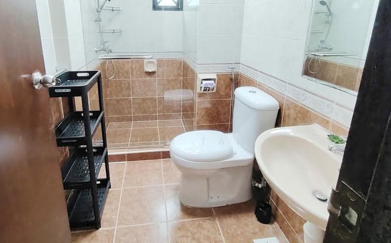 The Anchorage, 370 Alexandra Road, Alexandra / Commonwealth, Room Rental, 100 sqft, Condominium For Rent, by Jim Tan, 500272290 - Bathroom - PropertyGuru.com.sg
