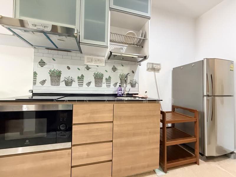 Le Regal, 340 Geylang Road, Eunos / Geylang / Paya Lebar, 1 Bedroom, 366 sqft, Apartment For Sale, by Rain Xie 谢燕瑜, 500272295 - Kitchen - PropertyGuru.com.sg