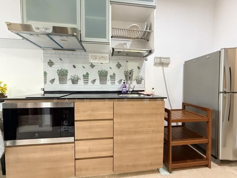 Le Regal, 340 Geylang Road, Eunos / Geylang / Paya Lebar, 1 Bedroom, 366 sqft, Apartment For Sale, by Rain Xie 谢燕瑜, 500272295 - Kitchen - PropertyGuru.com.sg
