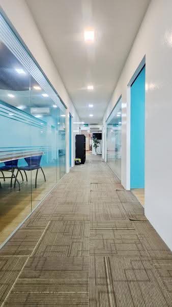 Parkway Centre, 1 Marine Parade Central, East Coast / Marine Parade, 1,033 sqft, Office For Rent, by Audrey Yeo, 500272298 - Corridor - CommercialGuru.com.sg
