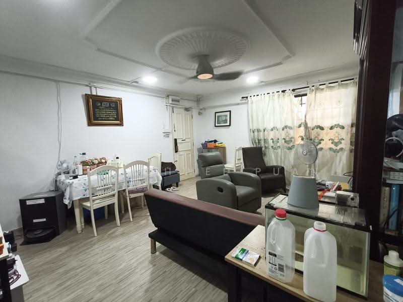 749 Yishun Street 72, 749 Yishun Street 72, Sembawang / Yishun, 3 Bedrooms, 980 sqft, HDB Flat For Sale, by Ong Chwee Puan, 500272316 - Living Room - PropertyGuru.com.sg