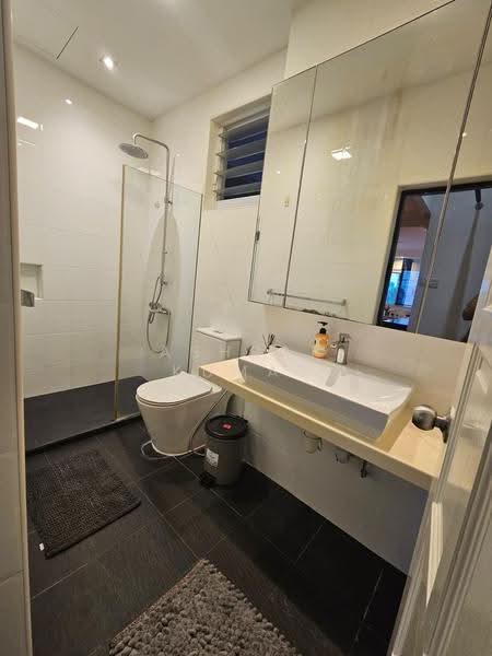 Hertford Mansion, 18 - 20B Hertford Road, Farrer Park / Serangoon Rd, 3 Bedrooms, 1,259 sqft, Apartment For Sale, by Ashraf Kumar, 500272317 - Bathroom - PropertyGuru.com.sg