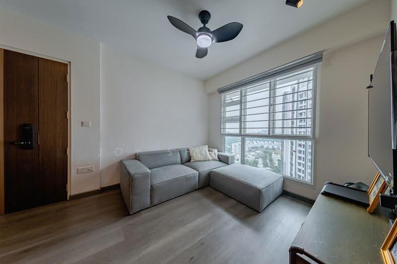 40A Margaret Drive, 40A Margaret Drive, Alexandra / Commonwealth, 2 Bedrooms, 678 sqft, HDB Flat For Sale, by Joy Shi 施谨婉, 500272329 - Living Room - PropertyGuru.com.sg
