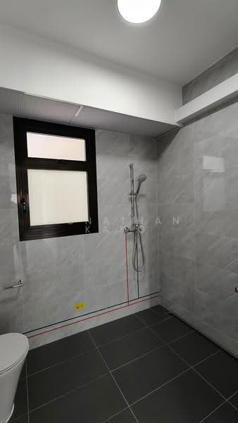 448B Punggol Way, 448B Punggol Way, Hougang / Punggol / Sengkang, 2 Bedrooms, 1,194 sqft, HDB Flat For Rent, by Jonathan Kang, 500272344 - Bathroom - PropertyGuru.com.sg