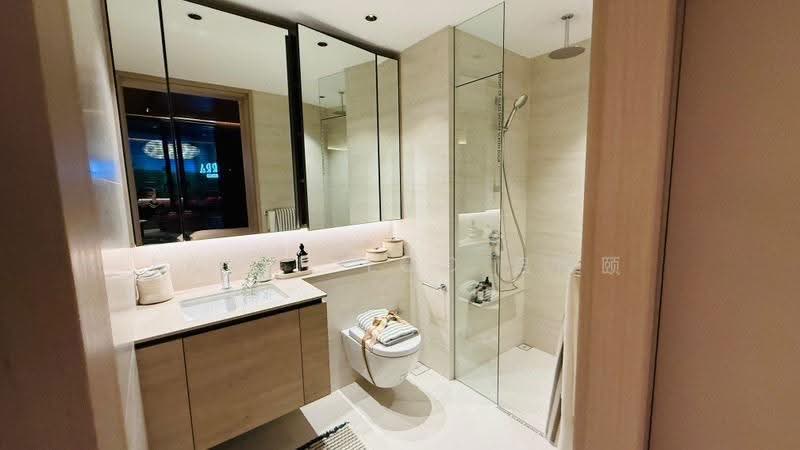 Rare exclusive with study and Bombshelter below 1.5m, 50A, Dairy Farm / Bukit Panjang / Choa Chu Kang, 2 Bedrooms, 721 sqft, Condominium For Sale, by Laven Loo 吕欣颐, 500272352 - PropertyGuru.com.sg