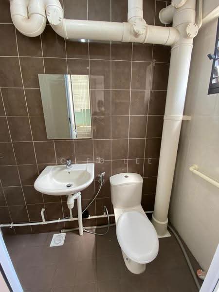 145 Bishan Street 11, 145 Bishan Street 11, Ang Mo Kio / Bishan / Thomson, 3 Bedrooms, 904 sqft, HDB Flat For Sale, by Cleo Lee, 500272369 - Bathroom - PropertyGuru.com.sg