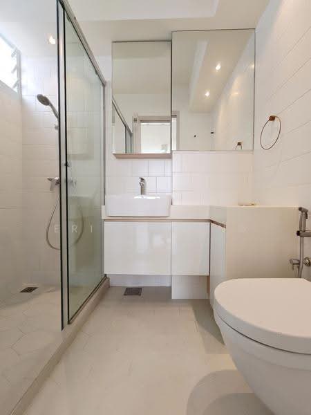 20 Bedok South Road, 20 Bedok South Road, Bedok / Upper East Coast, 3 Bedrooms, 1,237 sqft, HDB Flat For Rent, by Eric Cheong, 500272378 - Master Bathroom - PropertyGuru.com.sg