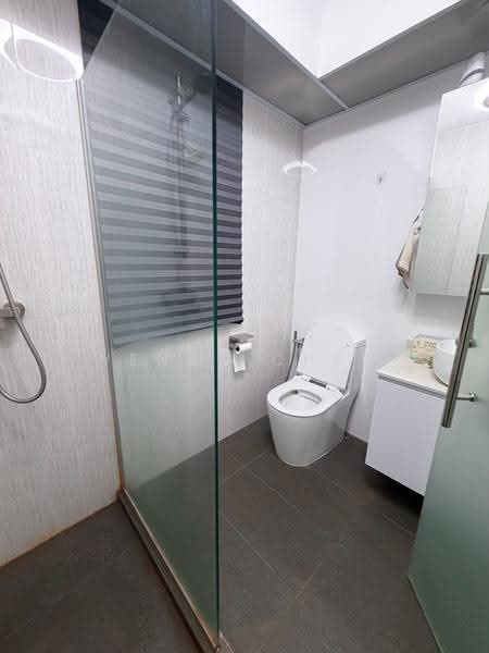 126C Canberra Street, 126C Canberra Street, Sembawang / Yishun, 3 Bedrooms, 1,249 sqft, HDB Flat For Sale, by Wendy Chew, 500272382 - Master Bathroom - PropertyGuru.com.sg