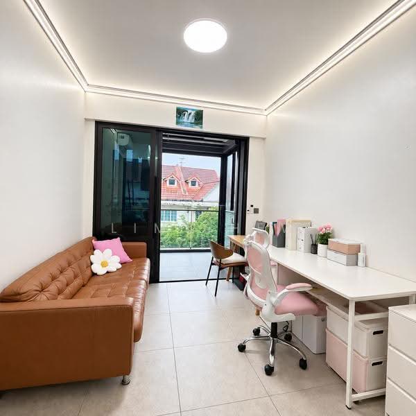 View at Kismis, 15 Lorong Kismis, Clementi Park / Upper Bukit Timah, 3 Bedrooms, 700 sqft, Condominium For Sale, by Lim Chew Yee, 500272383 - Study - PropertyGuru.com.sg