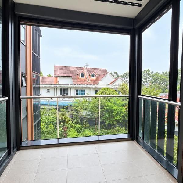View at Kismis, 15 Lorong Kismis, Clementi Park / Upper Bukit Timah, 3 Bedrooms, 700 sqft, Condominium For Sale, by Lim Chew Yee, 500272383 - Balcony - PropertyGuru.com.sg