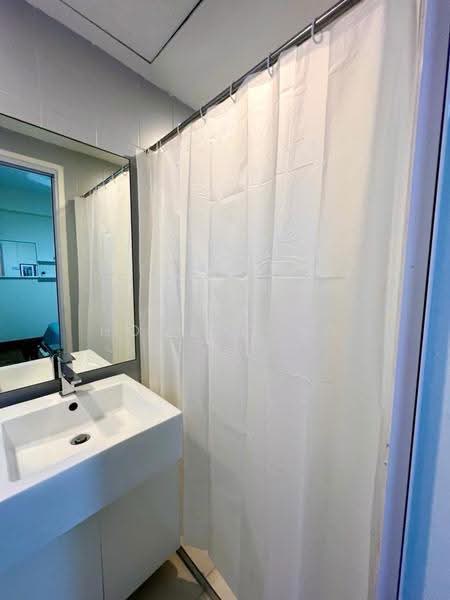 East Coast Appartment, 39 Marine Parade, East Coast / Marine Parade, Room Rental, 150 sqft, Apartment For Rent, by Howard Ho, 500272407 - Bathroom - PropertyGuru.com.sg