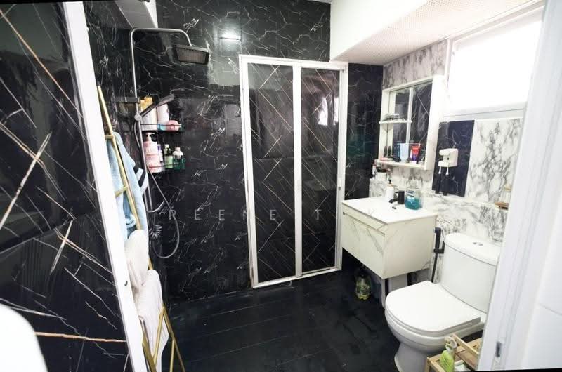 447B Jalan Kayu, 447B Jalan Kayu, Seletar / Yio Chu Kang, 1 Bedroom, 506 sqft, HDB Flat For Sale, by Reene Tok, 500272412 - Bathroom - PropertyGuru.com.sg