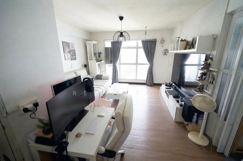 447B Jalan Kayu, 447B Jalan Kayu, Seletar / Yio Chu Kang, 1 Bedroom, 506 sqft, HDB Flat For Sale, by Reene Tok, 500272412 - Living Room - PropertyGuru.com.sg