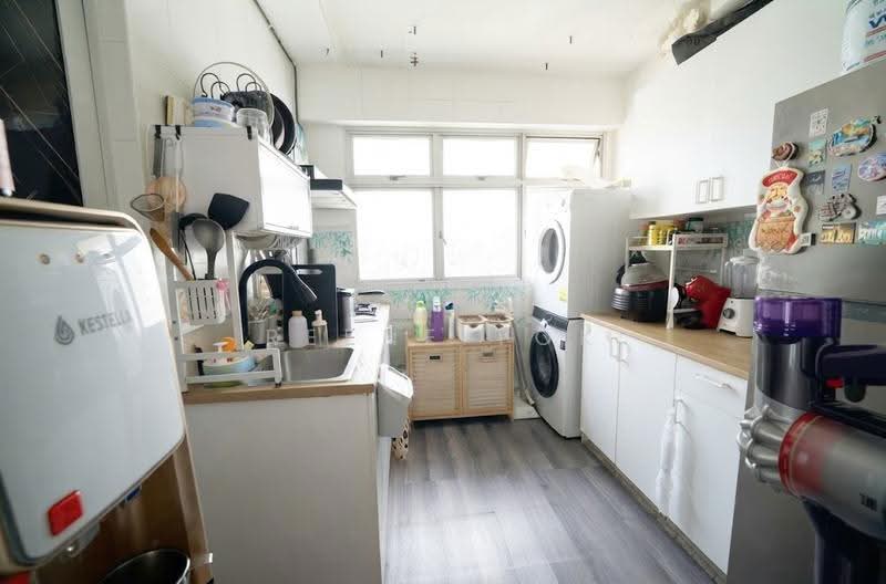 447B Jalan Kayu, 447B Jalan Kayu, Seletar / Yio Chu Kang, 1 Bedroom, 506 sqft, HDB Flat For Sale, by Reene Tok, 500272412 - Kitchen - PropertyGuru.com.sg