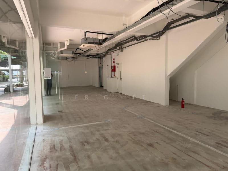 131 Jurong Gateway Road, Boon Lay / Jurong / Tuas, 300 sqft, Shop / Shophouse For Rent, by Eric Lee, 500272422 - Interior - CommercialGuru.com.sg