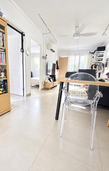 806 King George's Avenue, 806 King George's Avenue, Farrer Park / Serangoon Rd, 2 Bedrooms, 635 sqft, HDB Flat For Sale, by Lim Y X, 500272429 - Living Room - PropertyGuru.com.sg
