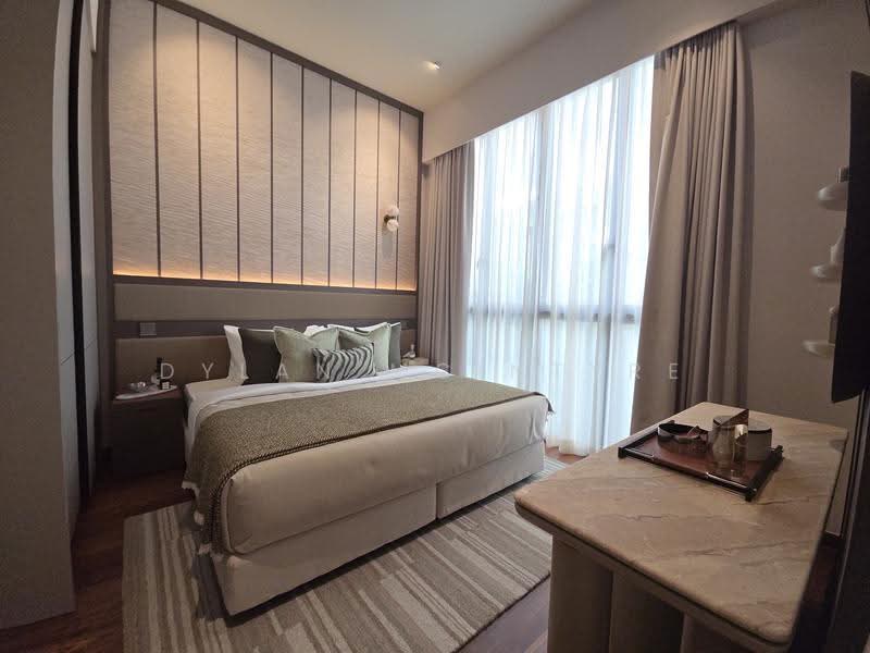 Parksuites, 18 Holland Grove Road, Tanglin / Holland / Bukit Timah, 2 Bedrooms, 786 sqft, Condominium For Sale, by Dylan McIntyre, 500272435 - Bedroom - PropertyGuru.com.sg