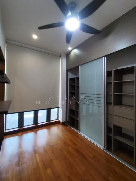 Upper Thomson Jalan Leban 1km to Chij St Nicholas Girls School & Mayflower MRT FH 3 Sty Corner T, Jalan Chempedak, Ang Mo Kio / Bishan / Thomson, 6 Bedrooms, 3,800 sqft, Corner Terrace For Sale, by Dylan McIntyre, 500272456 - Bedroom - PropertyGuru.com.sg