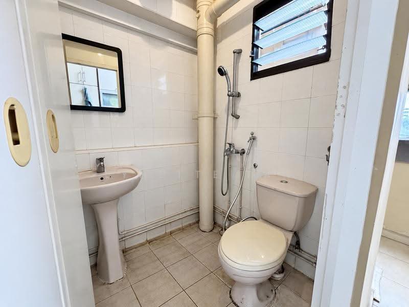 636 Woodlands Ring Road, 636 Woodlands Ring Road, Admiralty / Woodlands, 4 Bedrooms, 1,528 sqft, HDB Flat For Sale, by Lynette Tan, 500272464 - Bathroom - PropertyGuru.com.sg