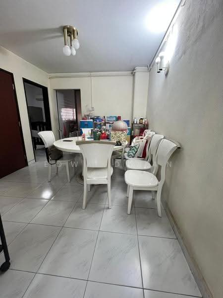 President Gardens, Lentor Green, Mandai / Upper Thomson, 5 Bedrooms, 2,247 sqft, Terraced House For Sale, by Edward Tan, 500272472 - Dining Room - PropertyGuru.com.sg