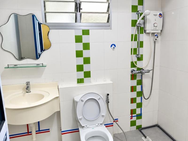 330B Anchorvale Street, 330B Anchorvale Street, Hougang / Punggol / Sengkang, 3 Bedrooms, 1,205 sqft, HDB Flat For Sale, by Tan Heng Kee, 500272480 - Bathroom - PropertyGuru.com.sg