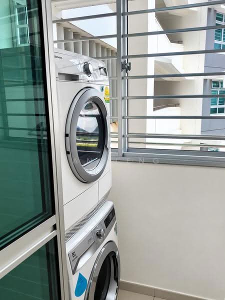 330B Anchorvale Street, 330B Anchorvale Street, Hougang / Punggol / Sengkang, 3 Bedrooms, 1,205 sqft, HDB Flat For Sale, by Tan Heng Kee, 500272480 - Balcony - PropertyGuru.com.sg