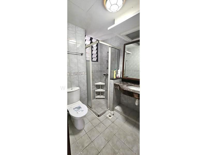 Carissa Park Condo, 2 Flora Drive, Changi Airport / Changi Village, 2 Bedrooms, 947 sqft, Condominium For Rent, by Wang Jing, 500272484 - Bathroom - PropertyGuru.com.sg