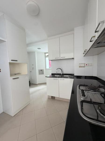 Meraprime, 301 Jalan Bukit Ho Swee, Alexandra / Commonwealth, 3 Bedrooms, 1,173 sqft, Condominium For Sale, by Alan Tian, 500272486 - Kitchen - PropertyGuru.com.sg