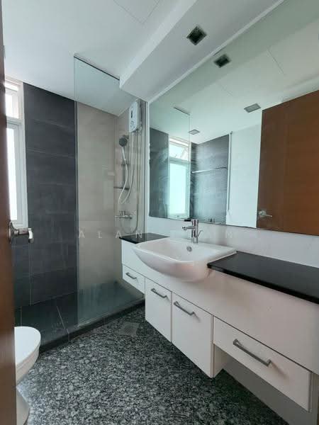 Meraprime, 301 Jalan Bukit Ho Swee, Alexandra / Commonwealth, 3 Bedrooms, 1,173 sqft, Condominium For Sale, by Alan Tian, 500272486 - Bathroom - PropertyGuru.com.sg
