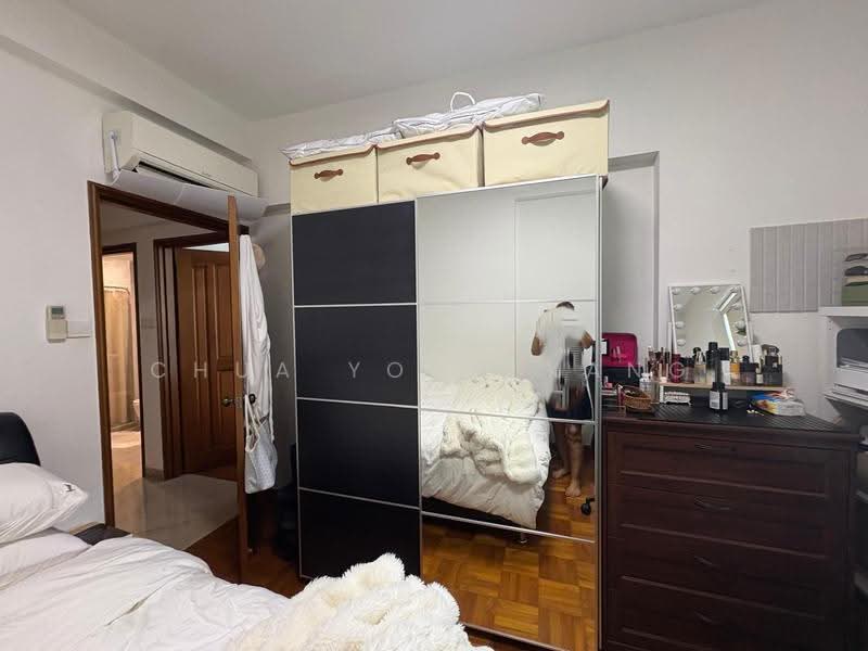 Spring Grove, 53 Grange Road, Tanglin / Holland / Bukit Timah, 2 Bedrooms, 1,012 sqft, Condominium For Sale, by Chua Yong Kang, 500272509 - Bedroom - PropertyGuru.com.sg