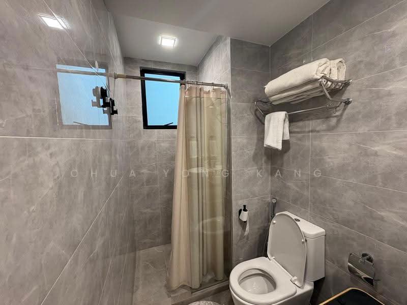 Spring Grove, 53 Grange Road, Tanglin / Holland / Bukit Timah, 2 Bedrooms, 1,012 sqft, Condominium For Sale, by Chua Yong Kang, 500272509 - Bathroom - PropertyGuru.com.sg