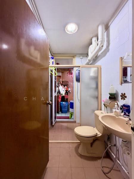 290A Bukit Batok Street 24, 290A Bukit Batok Street 24, Dairy Farm / Bukit Panjang / Choa Chu Kang, 3 Bedrooms, 1,109 sqft, HDB Flat For Sale, by Charles Teo, 500272530 - Bathroom - PropertyGuru.com.sg