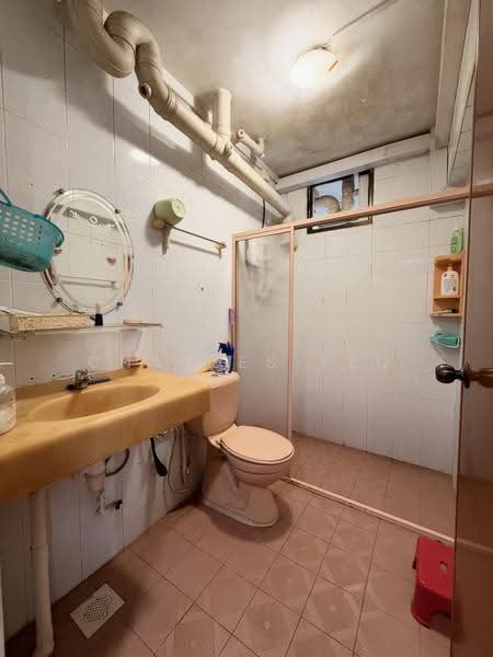 290A Bukit Batok Street 24, 290A Bukit Batok Street 24, Dairy Farm / Bukit Panjang / Choa Chu Kang, 3 Bedrooms, 1,109 sqft, HDB Flat For Sale, by Charles Teo, 500272530 - Bathroom - PropertyGuru.com.sg