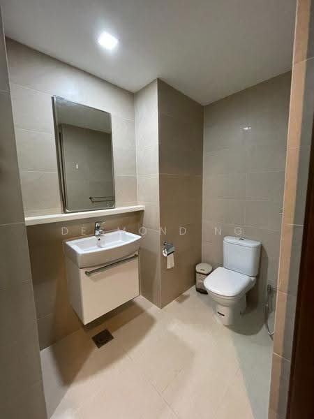 Miltonia Residences, 538 Miltonia Close, Sembawang / Yishun, 2 Bedrooms, 861 sqft, Condominium For Sale, by Desmond Ng, 500272533 - Master Bathroom - PropertyGuru.com.sg