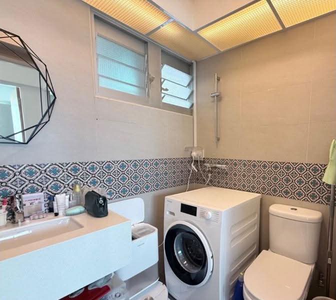 10C Bendemeer Light, 10C Bendemeer Road, Balestier / Toa Payoh, 2 Bedrooms, 732 sqft, HDB Flat For Sale, by Edward Wang, 500272542 - Bathroom - PropertyGuru.com.sg
