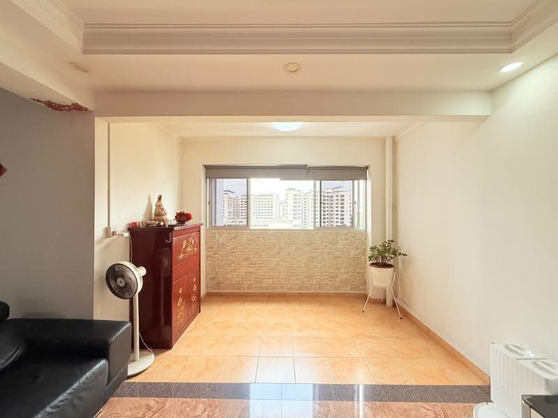 723 Woodlands Avenue 6, 723 Woodlands Avenue 6, Admiralty / Woodlands, 4 Bedrooms, 1,313 sqft, HDB Flat For Sale, by James Yeo, 500272543 - Living Room - PropertyGuru.com.sg