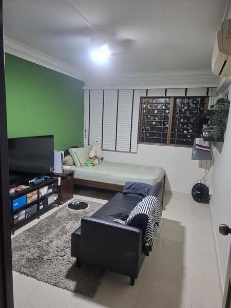 257 Bukit Batok East Avenue 4, 257 Bukit Batok East Avenue 4, Dairy Farm / Bukit Panjang / Choa Chu Kang, 3 Bedrooms, 1,300 sqft, HDB Flat For Sale, by Kelvin Tan, 500272552 - Bedroom - PropertyGuru.com.sg