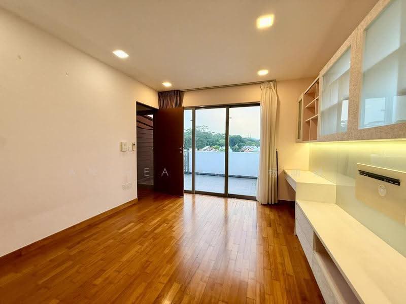 Estrivillas, Jalan Lim Tai See, Tanglin / Holland / Bukit Timah, 5 Bedrooms, 6,211 sqft, Cluster House For Rent, by Anthea Yeo 杨丽娇, 500272582 - Balcony - PropertyGuru.com.sg