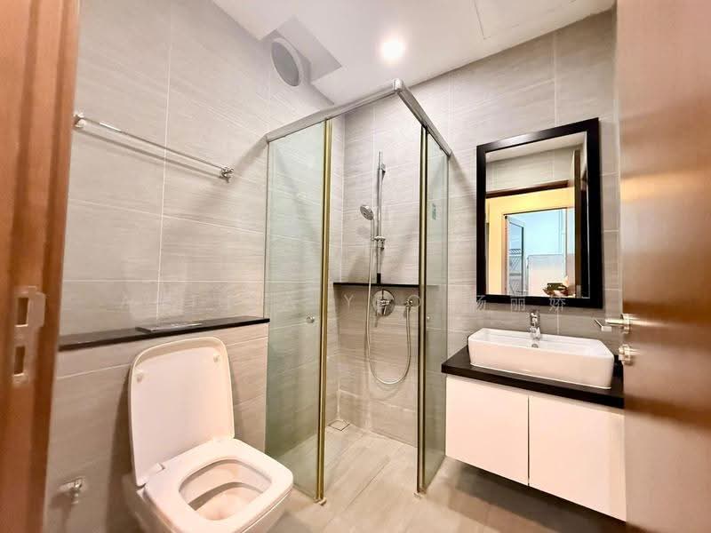 Estrivillas, Jalan Lim Tai See, Tanglin / Holland / Bukit Timah, 5 Bedrooms, 6,211 sqft, Cluster House For Rent, by Anthea Yeo 杨丽娇, 500272582 - Bathroom - PropertyGuru.com.sg
