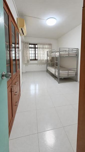 725 Pasir Ris Street 72, 725 Pasir Ris Street 72, Pasir Ris / Tampines, 2 Bedrooms, 1,000 sqft, HDB Flat For Rent, by Carmen Yap, 500272583 - Bedroom - PropertyGuru.com.sg