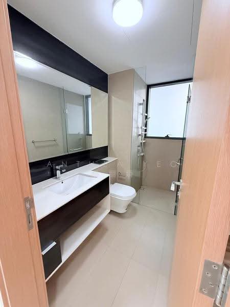Commonwealth Towers, 230 Commonwealth Avenue, Alexandra / Commonwealth, 3 Bedrooms, 1,076 sqft, Condominium For Rent, by Anthea Yeo 杨丽娇, 500272588 - Bathroom - PropertyGuru.com.sg
