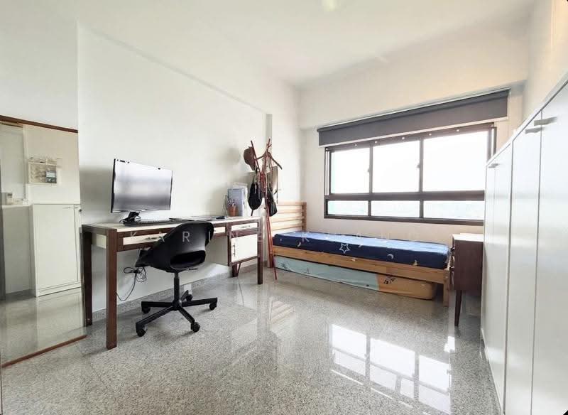180 Bedok North Road, 180 Bedok North Road, Bedok / Upper East Coast, 3 Bedrooms, 990 sqft, HDB Flat For Sale, by Karine Kuang, 500272591 - Bedroom - PropertyGuru.com.sg