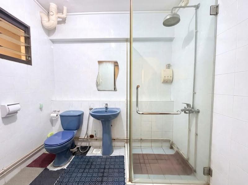 636 Woodlands Ring Road, 636 Woodlands Ring Road, Admiralty / Woodlands, 4 Bedrooms, 1,528 sqft, HDB Flat For Sale, by Nicole Wai, 500272594 - Bathroom - PropertyGuru.com.sg