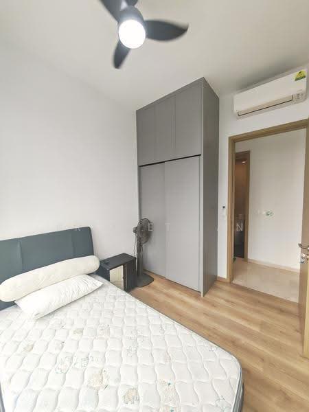 M Suites, 65 Lorong Melayu, Eunos / Geylang / Paya Lebar, 3 Bedrooms, 1,044 sqft, Condominium For Rent, by Bridget Tan, 500272596 - Bedroom - PropertyGuru.com.sg