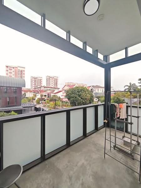 M Suites, 65 Lorong Melayu, Eunos / Geylang / Paya Lebar, 3 Bedrooms, 1,044 sqft, Condominium For Rent, by Bridget Tan, 500272596 - Balcony - PropertyGuru.com.sg