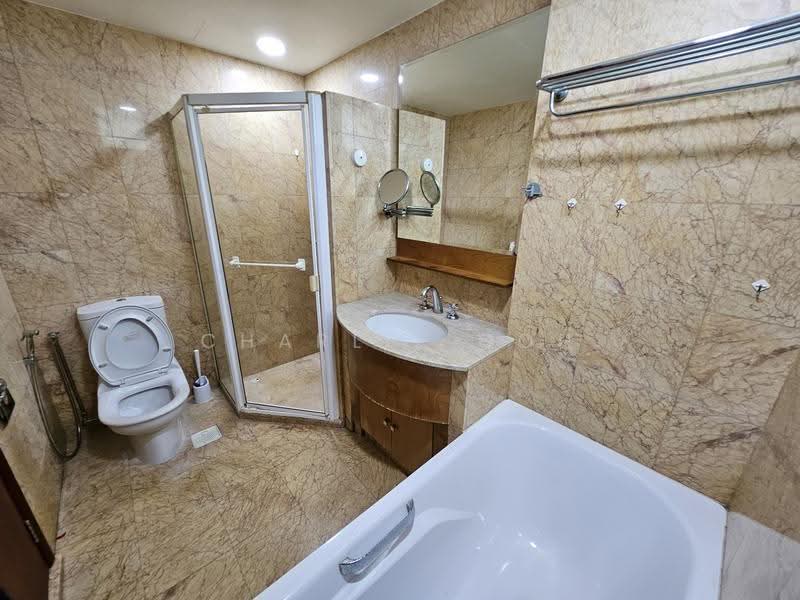 Rafflesia Condo, 31 Bishan Street 21, Ang Mo Kio / Bishan / Thomson, 2 Bedrooms, 915 sqft, Condominium For Sale, by Charlie Goh, 500272606 - Bathroom - PropertyGuru.com.sg